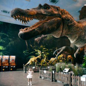 Customizable Wholesale Animatronic Spinosaurus 22M - Cine Maigc - 1