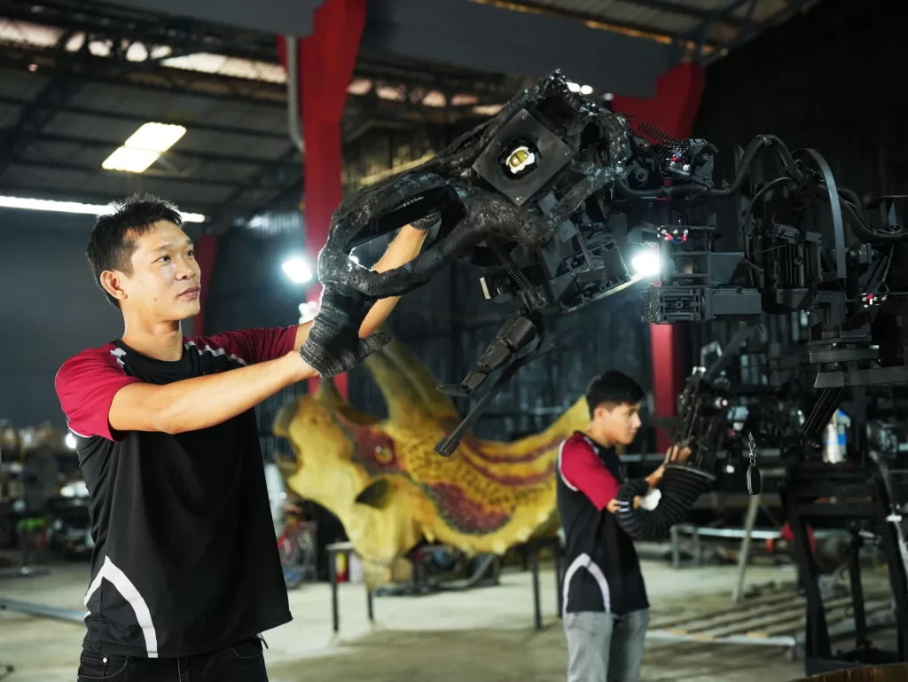What Are Animatronics - CineMagic Workshop