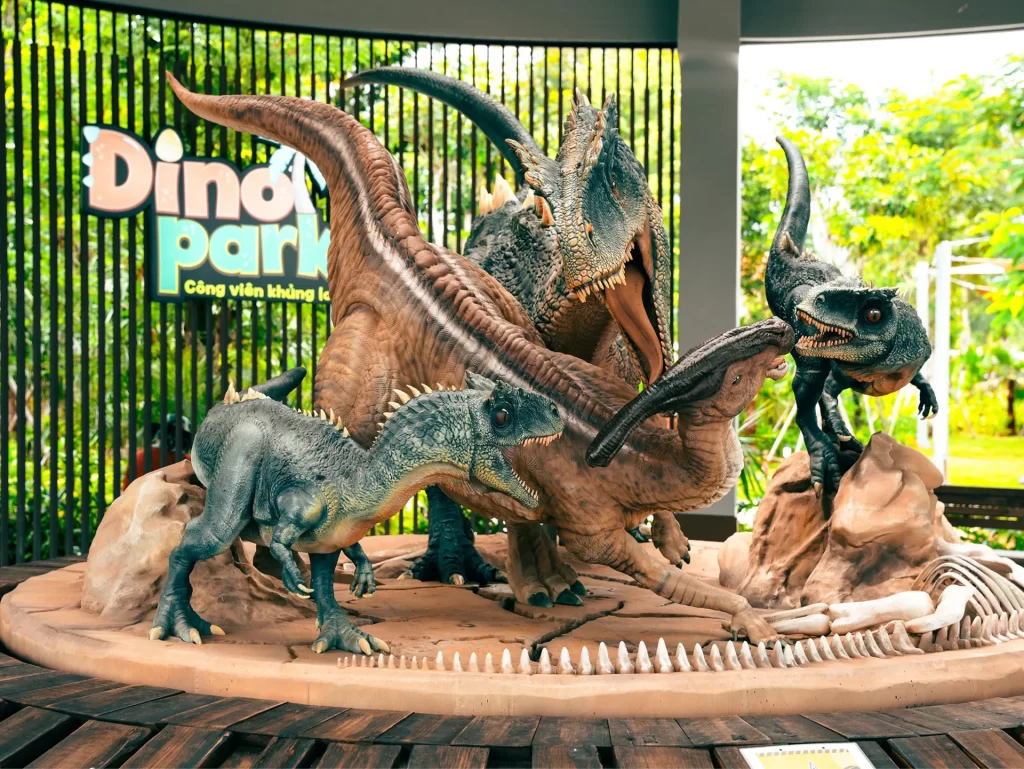 Animatronic Dinosaur Manufacturers - CineMagic Workshop